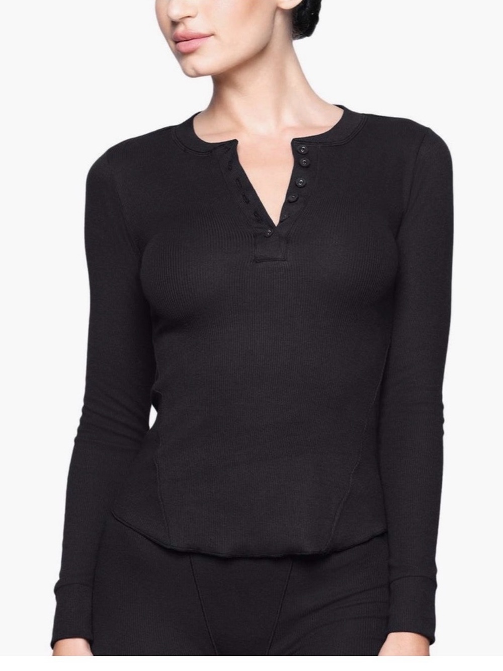 Skims Long Sleeve Ribbed Henley Top in Soot. Size Medium